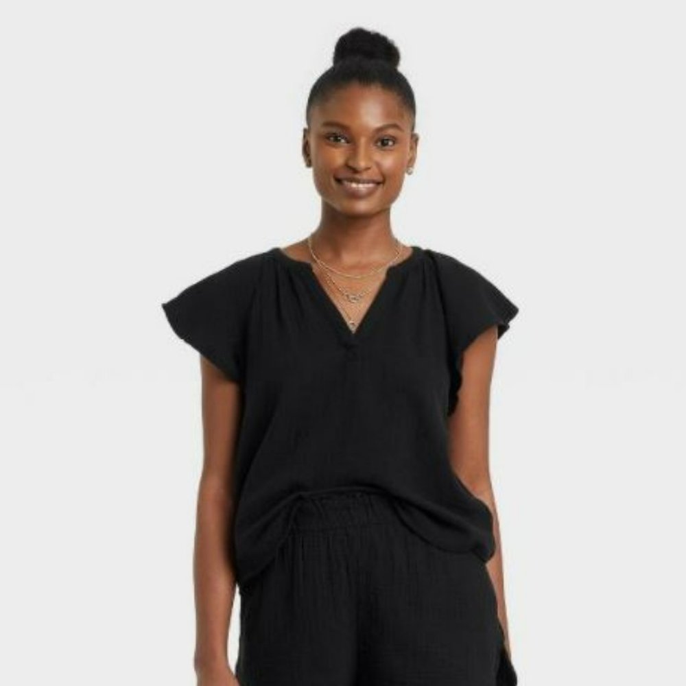 Universal Thread Womens Flutter Sleeve Top NEW